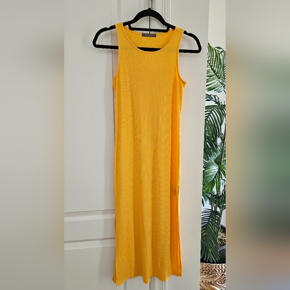 Suzy Shier Yellow Midi Dress - Picture 1 of 5